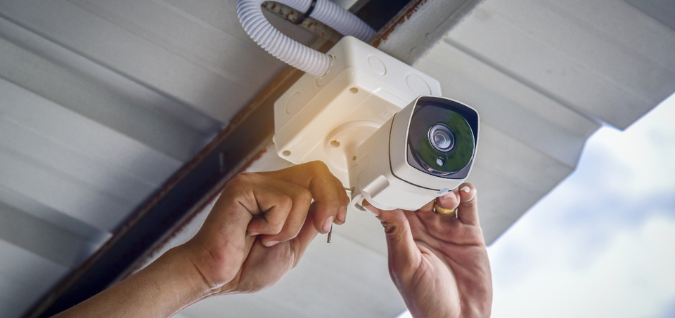 Riešenia pre monitorovanie výrobných, firemných a súkromných priestorov. Kamerové systémy